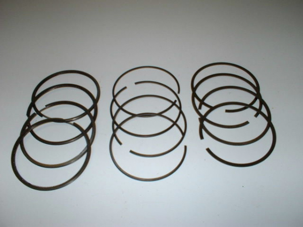 Kolbenringe Fiat 850 N '64-68